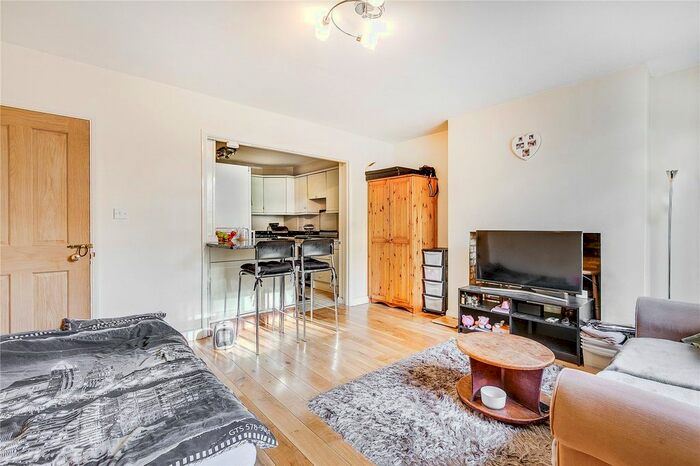 Studio To Rent In Westmoreland Terrace, London, SW1V
