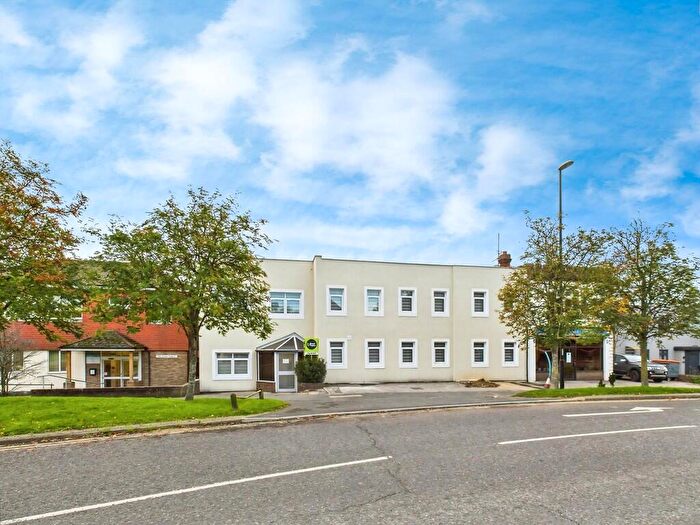 1 Bedroom Apartment To Rent In , Catherine Court, RH15