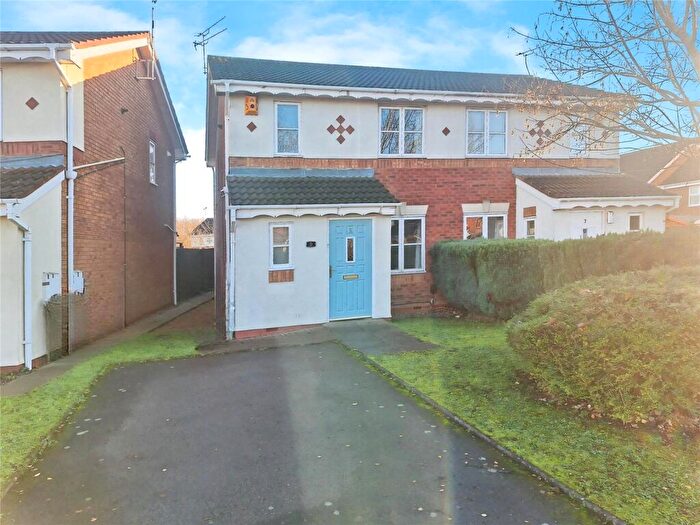 3 Bedroom Semi Detached House For Sale In Sunart Way, Nuneaton, Warwickshire, CV10