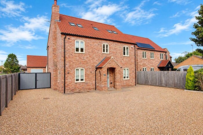 5 Bedroom Detached House For Sale In Church Road, Emneth, PE14