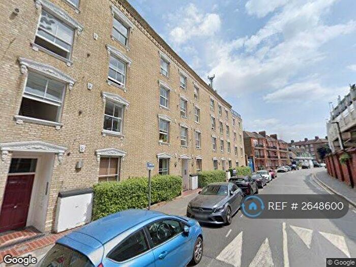 2 Bedroom Flat To Rent In Oval Mansions, London, SE11