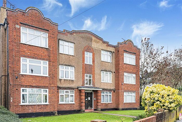 2 Bedroom Flat For Sale In Windermere Avenue, Wembley, HA9