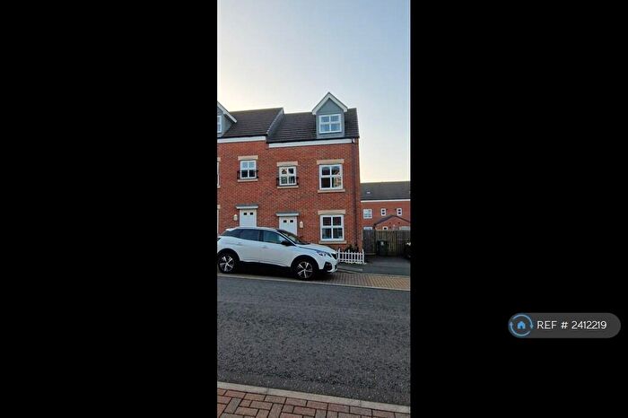3 Bedroom Semi-Detached House To Rent In Fleetwood Way, Gateshead, NE8