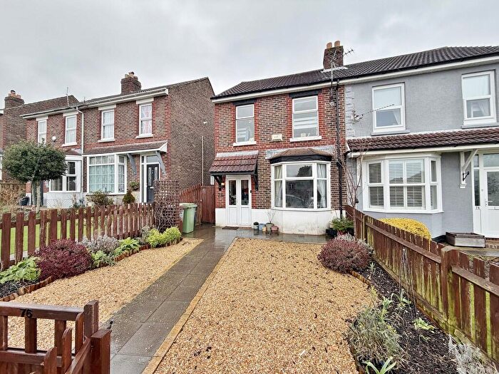 3 Bedroom Semi-Detached House For Sale In Portsdown Road, Portchester, PO6