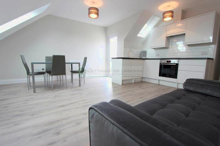 1 Bedroom Flat To Rent In Chase Side, London N14