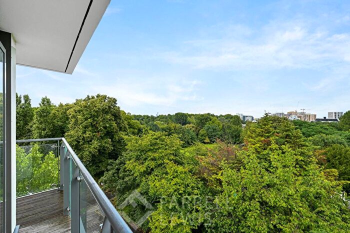 2 Bedroom Flat For Sale In Firestone House, Boston Manor, TW8