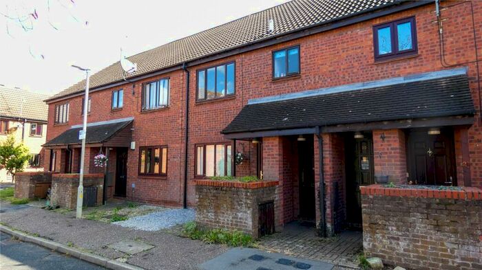 1 Bedroom Maisonette To Rent In Wellington Place, Brentwood, Essex, CM14