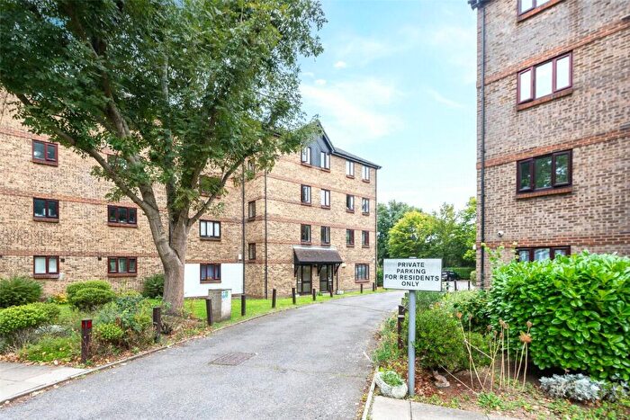 2 Bedroom Apartment To Rent In Chalkstone Close, Welling, Kent, DA16