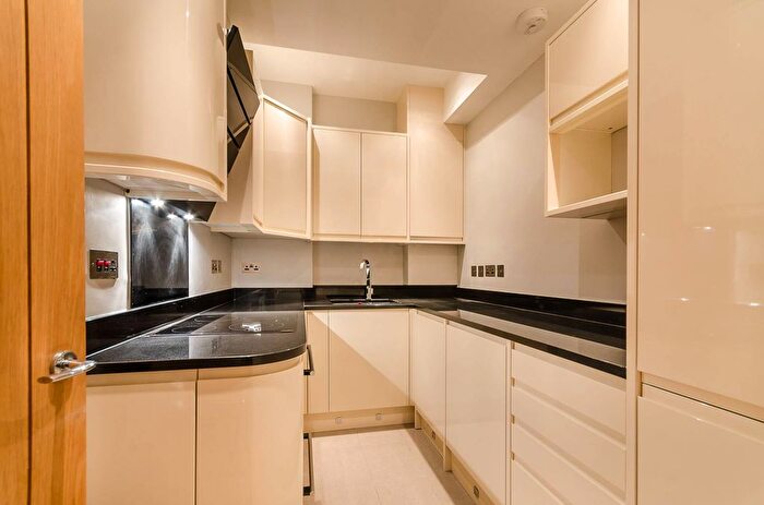 2 Bedroom Flat To Rent In Claverton Street, Pimlico, London, SW1V