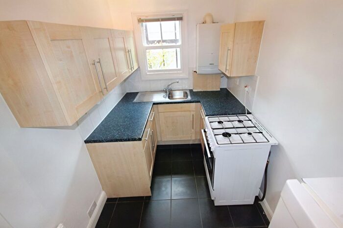 1 Bedroom Flat To Rent In Barlow Moor Road, Manchester, M20