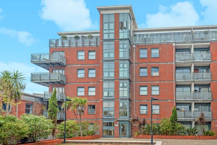 2 Bedroom Flat To Rent In Berber Parade London, SE18