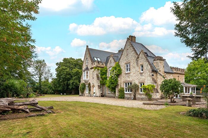 6 Bedroom Detached House For Sale In Broad Street, Uffington, SN7