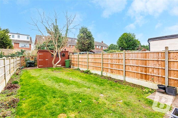3 Bedroom End Of Terrace House For Sale In Cloverly Road, Ongar, Essex, CM5
