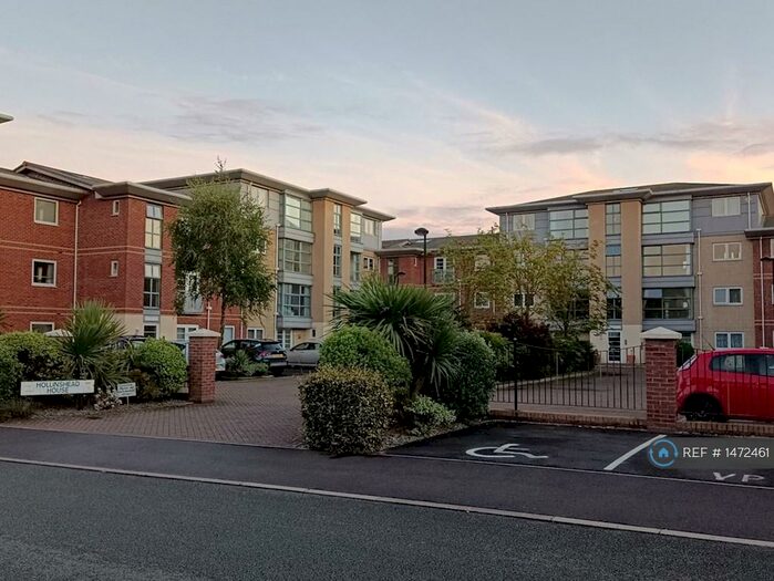 2 Bedroom Flat To Rent In Hollinshead House, Lytham St. Annes, FY8