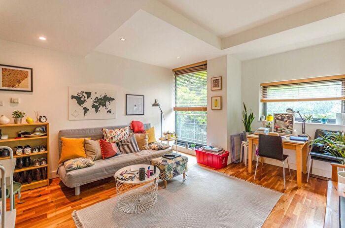 1 Bedroom Flat To Rent In City Road, City, London, EC1Y