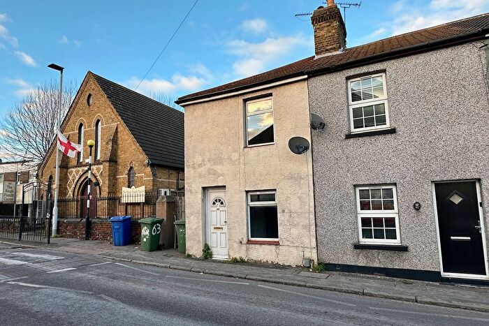 2 Bedroom End Of Terrace House For Sale In High Street, Aveley, South Ockendon, RM15