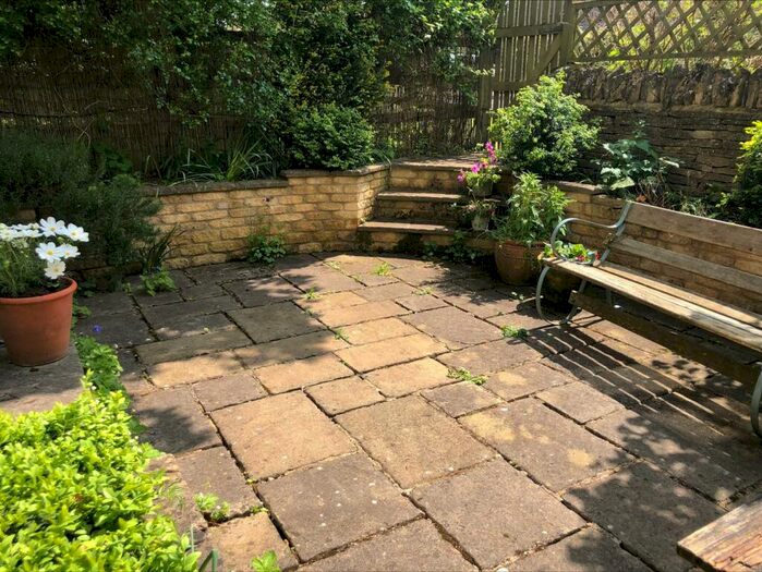 3 Bedroom End Of Terrace House For Sale In Old Forge Close, Bledington, OX7