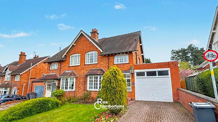 3 Bedroom Semi-Detached House For Sale In Beech Road, Bournville, Birmingham, B30