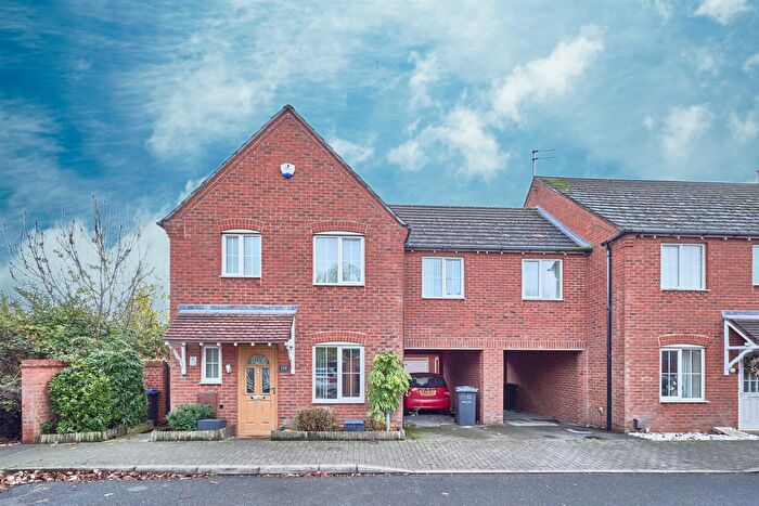 4 Bedroom Detached House To Rent In Paddock Way, Hinckley, Leicestershire, LE10