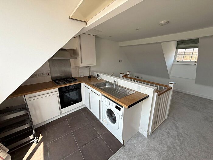 2 Bedroom Flat To Rent In Easton Street, High Wycombe, Buckinghamshire, HP11