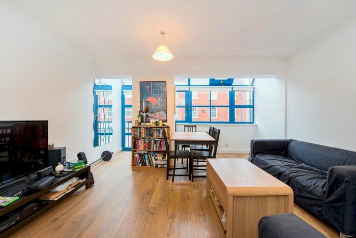 2 Bedroom Flat To Rent In Admiral Place, London, SE16