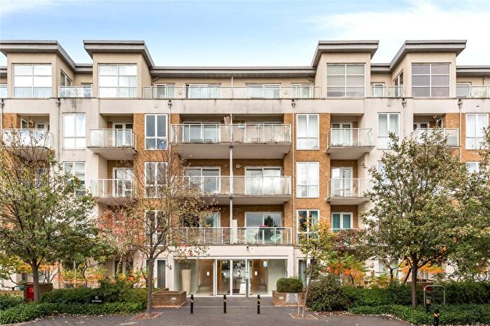 1 Bedroom Flat To Rent In Melliss Avenue, Kew, TW9