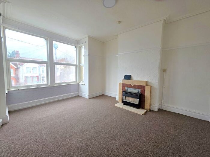 1 Bedroom Property To Rent In Seaforth Road, Westcliff-On-Sea, SS0