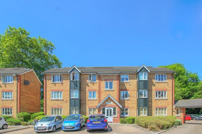 2 Bedroom Apartment To Rent In Maple Lodge, Riversmeet, Hertford, SG14