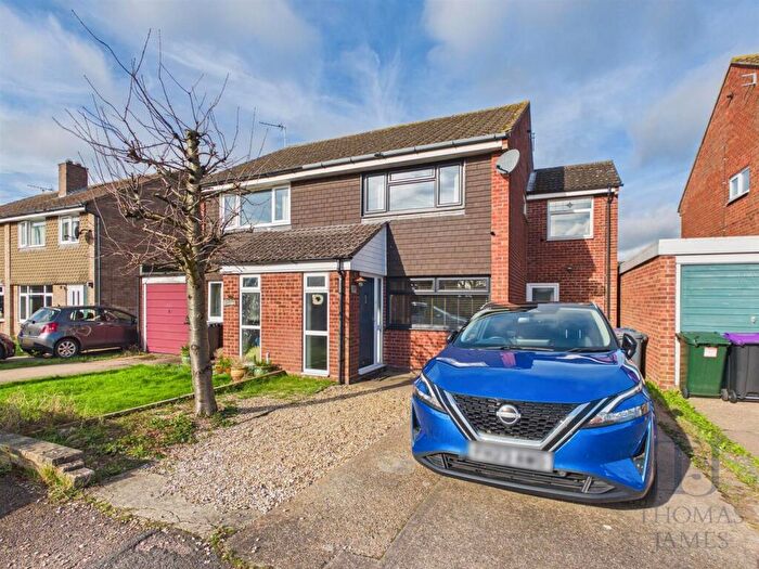 3 Bedroom Semi Detached House For Sale In Cooper Close, Cropwell Bishop, Nottingham, NG12