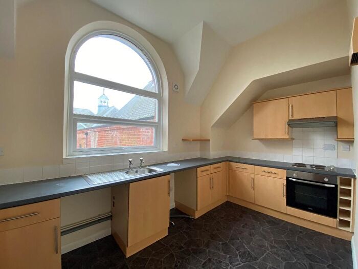 1 Bedroom Flat To Rent In Rosedale Mansions, Hull, HU3