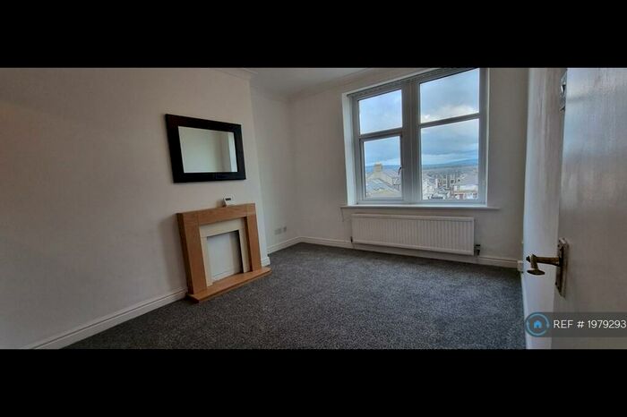2 Bedroom Flat To Rent In Heysham Road, Morecambe, LA3