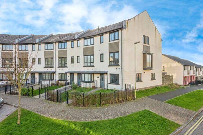 5 Bedroom End Terrace House For Sale In Coscombe Circus, Plymouth, PL9