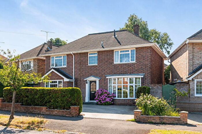 4 Bedroom Detached House For Sale In Alexandra Road, Scantabout, Chandler's Ford, SO53