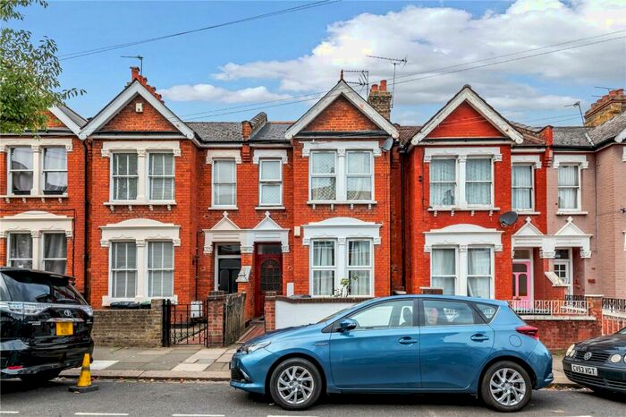 2 Bedroom Flat To Rent In Lordsmead Road, Tottenham, London, N17