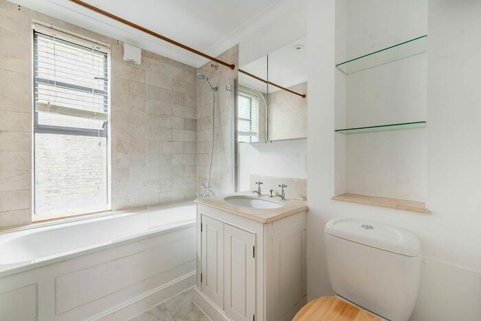 2 Bedroom Flat To Rent In Bolton Gardens, Earls Court, London, SW5