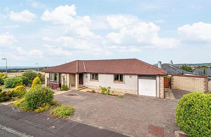 4 Bedroom Bungalow For Sale In Lochwood Park, Kingseat, KY12