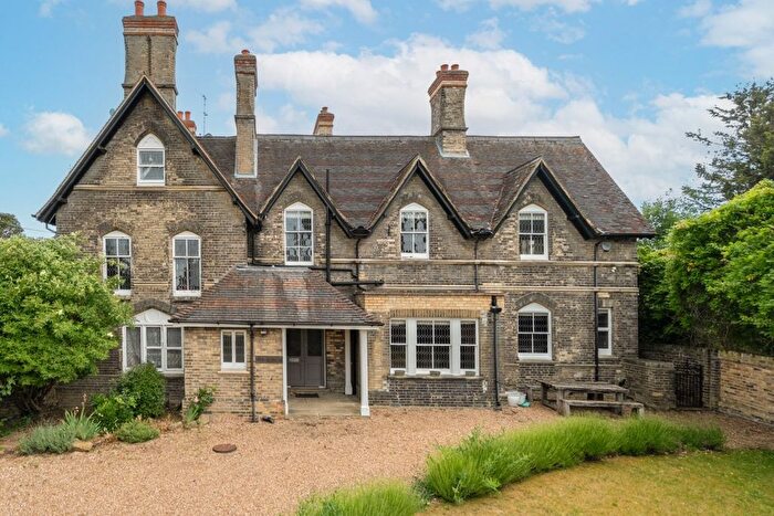 2 Bedroom Flat For Sale In Kelsey Lane, Beckenham, BR3