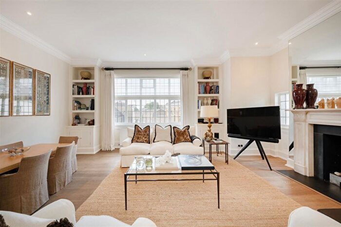 2 Bedroom Flat For Sale In Walton Street, Knightsbridge, SW3