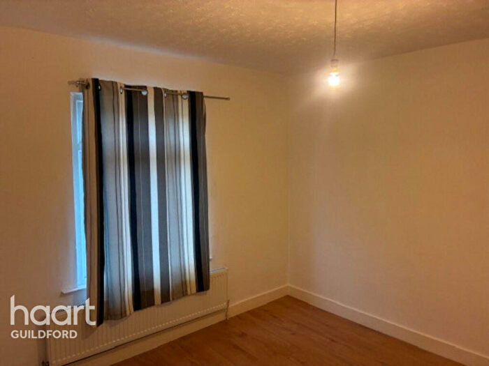 1 Bedroom Flat To Rent In Worplesdon Road, Guildford, GU2