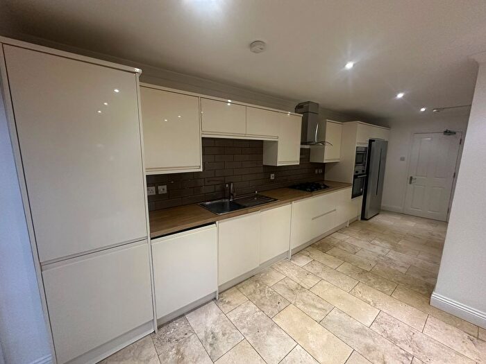 3 Bedroom Terraced House To Rent In Albany Road, Walthamstow, E17