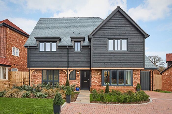 4 Bedroom Detached House For Sale In Ford Road, Arundel, BN18