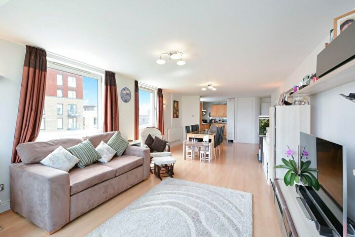 2 Bedroom Apartment To Rent In Iceland Wharf, Canada Water, SE16