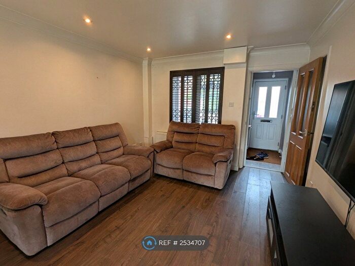 3 Bedroom Terraced House To Rent In Brookside Road, Watford, WD19
