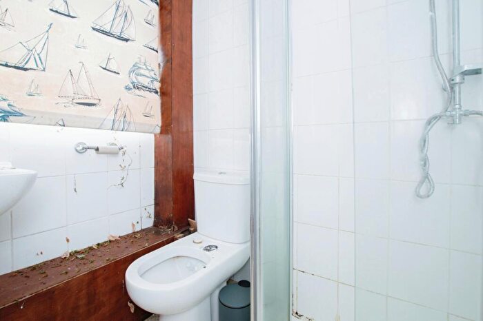 2 Bedroom Bungalow For Sale In Cribb Close, Poole, Dorset, BH17