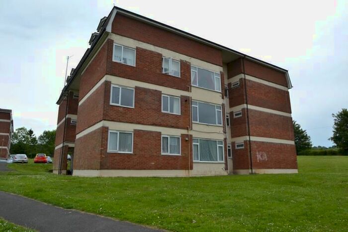 2 Bedroom Flat To Rent In Salisbury House, Wylye Road, Tidworth, SP9