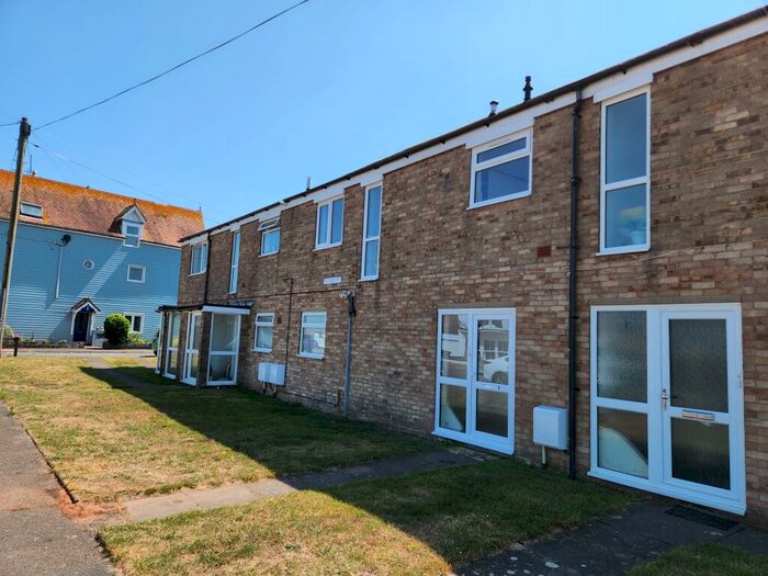 2 Bedroom Flat To Rent In Eastbourne Road, Pevensey Bay, BN24