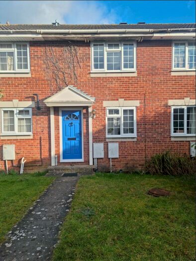 2 Bedroom Detached House To Rent In Crows Grove, Bristol, BS32