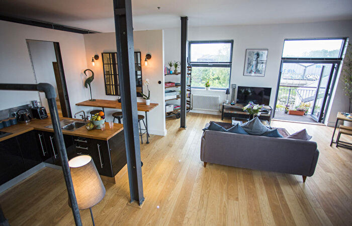 1 Bedroom Apartment For Sale In Paintworks, Arnos Vale, Bristol, BS4