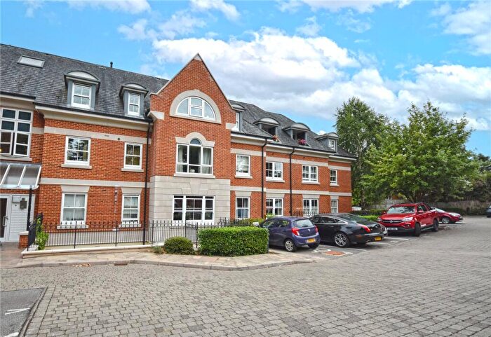 1 Bedroom Apartment To Rent In Shortheath Road, Farnham, Surrey, GU9