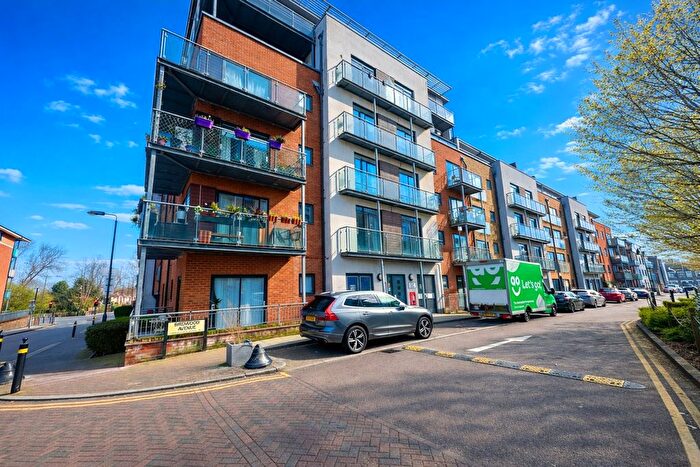 2 Bedroom Flat For Sale In Desvignes Drive, London, SE13